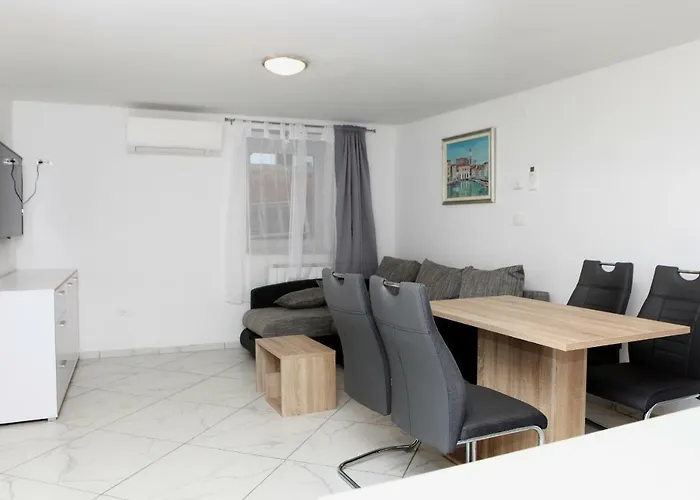 Sunny Terraces Zt 公寓 *